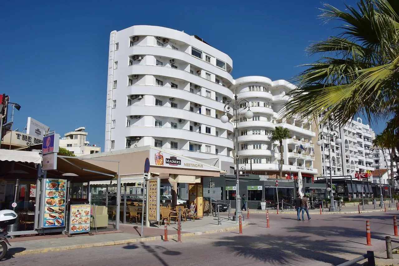 Kolonaki Seaview Apartments Λάρνακα